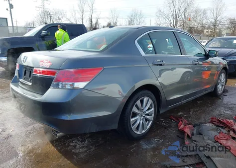 2012 Honda Accord 2.4 Ex-L z USA, uszkodzony, nr VIN 1HGCP2F84CA071431